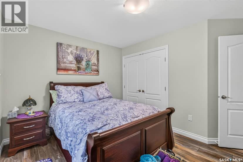 527 McAllister AVENUE — photo 39 of 40