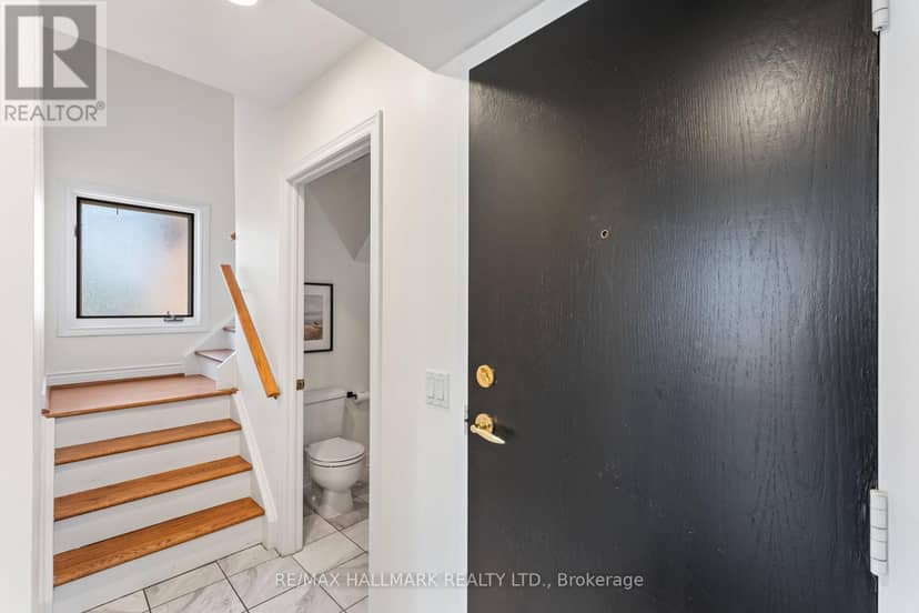 305 - 1941 Queen Street E — photo 14 of 23