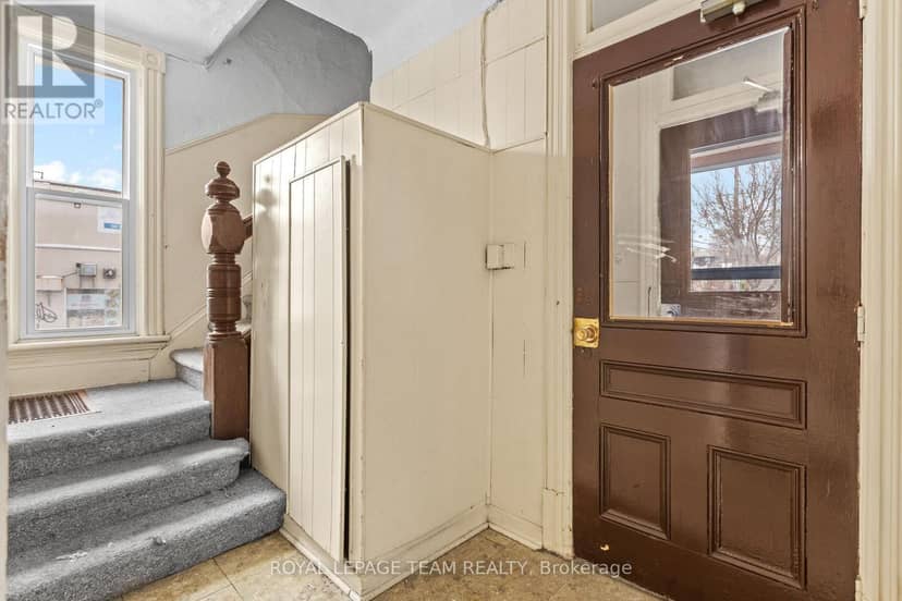498 Gladstone Avenue — photo 5 of 31