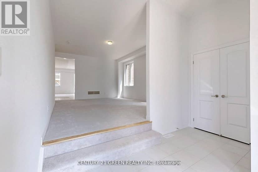 1000 Andrew Murdoch Street — photo 3 of 39