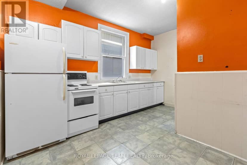 498 Gladstone Avenue — photo 10 of 33
