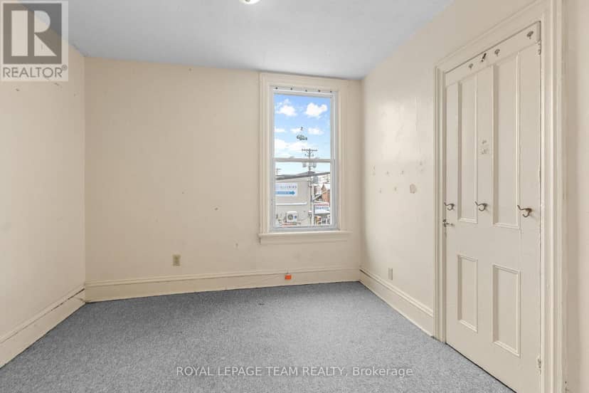 498 Gladstone Avenue — photo 15 of 33