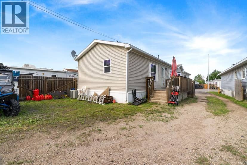 360 GRENFELL Crescent — photo 23 of 25