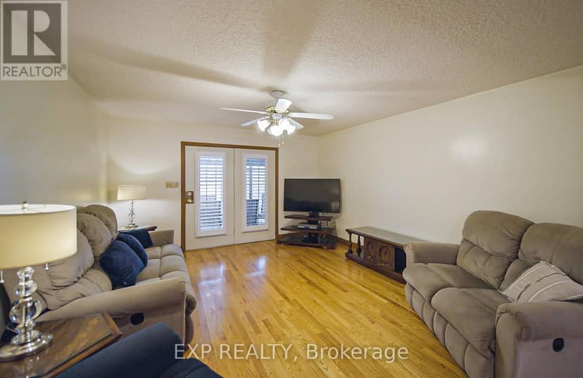 12 Fern Gate — photo 12 of 36