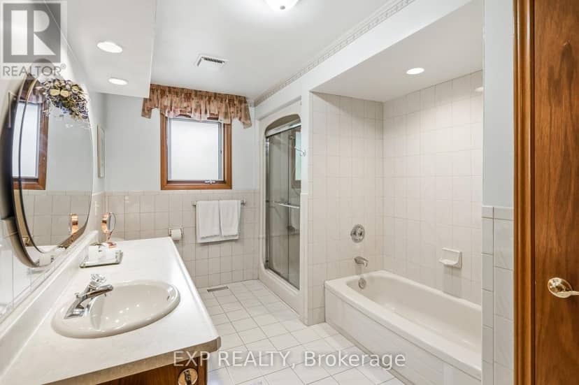 12 Fern Gate — photo 16 of 36