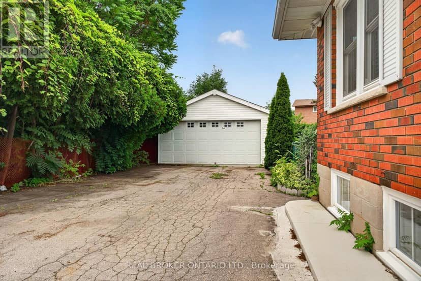 115 Green Road — photo 3 of 40