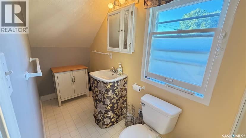 217 2nd AVENUE — photo 36 of 40