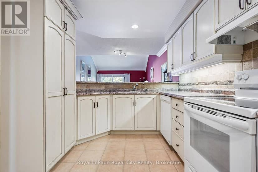 133 Riverwalk Place — photo 11 of 39
