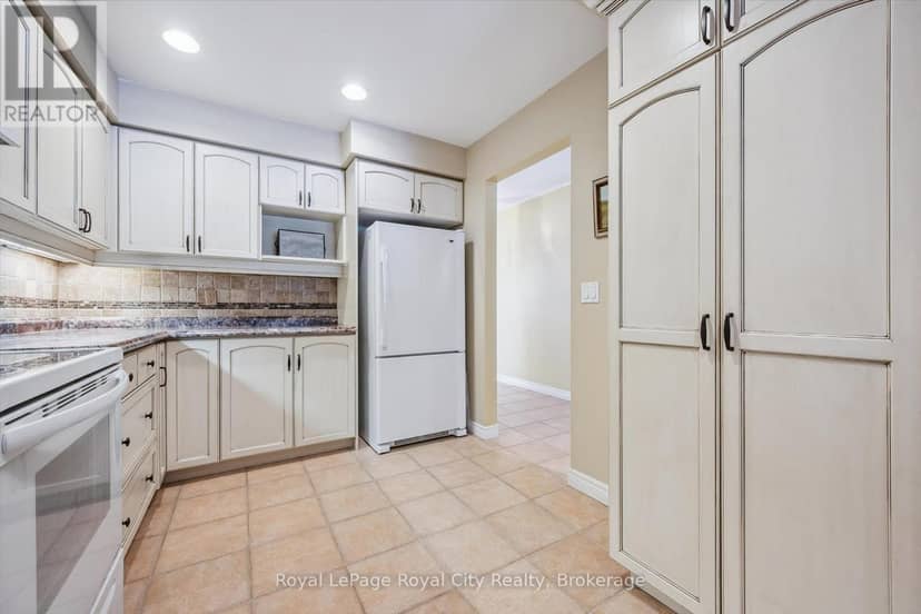 133 Riverwalk Place — photo 14 of 39
