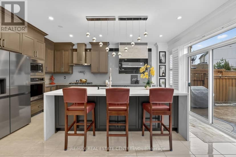 27 Drew Brown Boulevard — photo 10 of 40