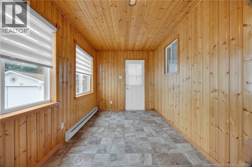 221 Magnolia Avenue, Sussex, photo 6