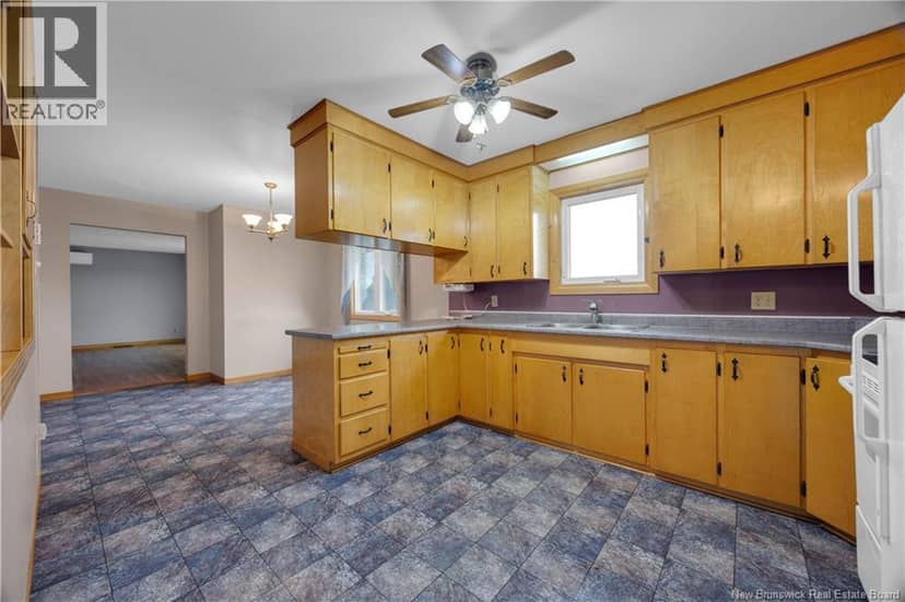 221 Magnolia Avenue, Sussex, photo 7