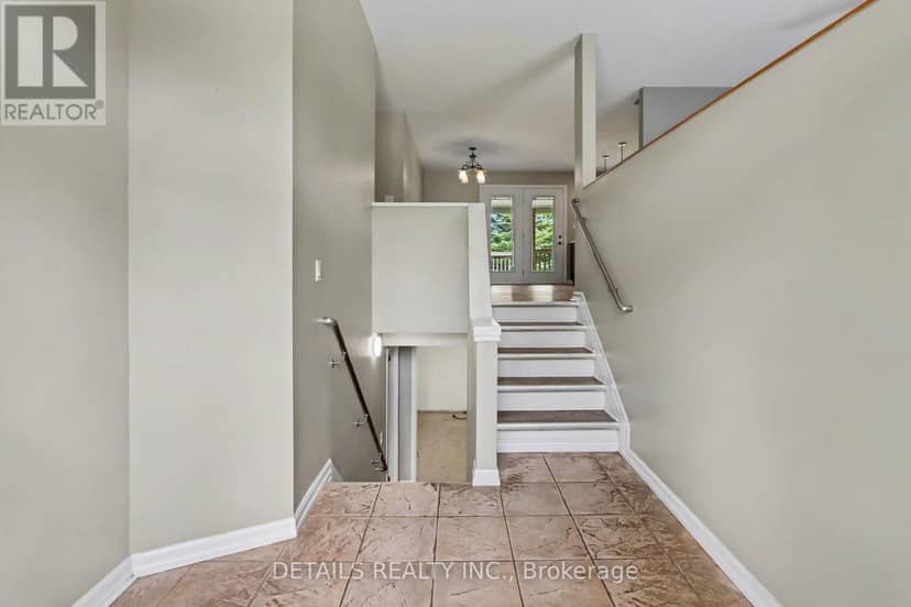 559 Main Street — photo 5 of 39