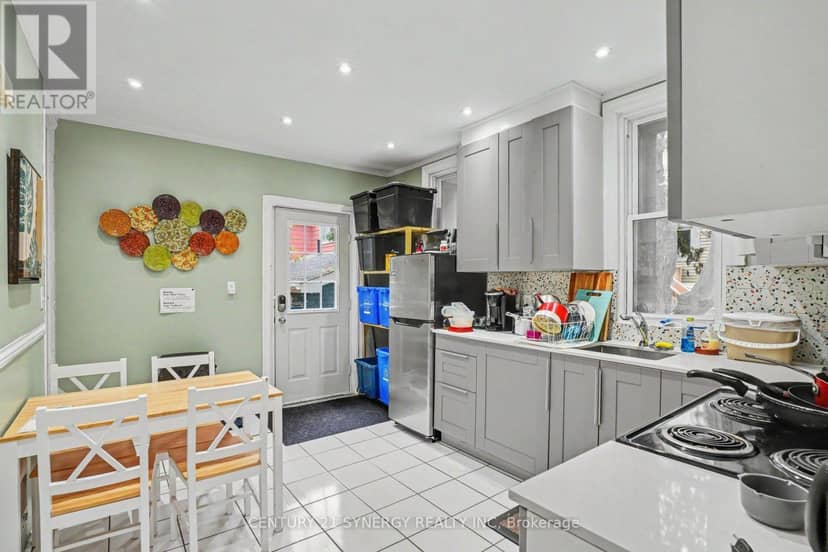95 Templeton Street — photo 17 of 38