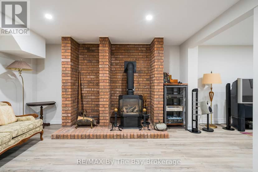 38 Willow Drive — photo 34 of 40