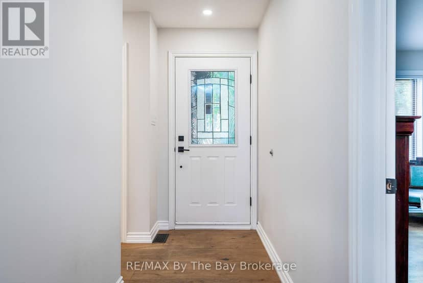 38 Willow Drive — photo 9 of 40