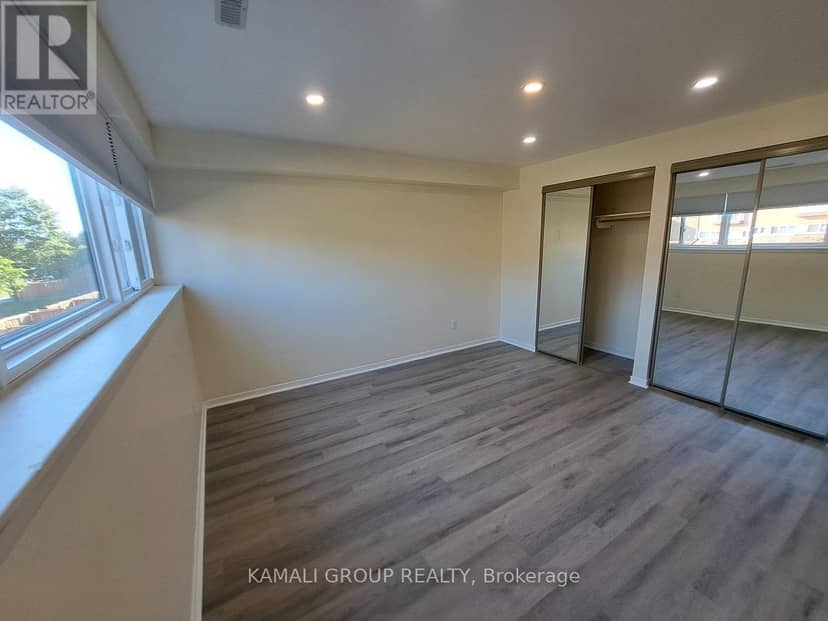 209 - 262 John Garland Boulevard — photo 10 of 34