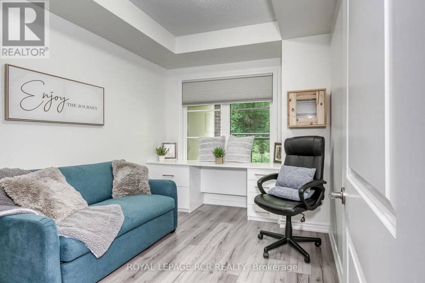 213 - 60 Ann Street — photo 16 of 35