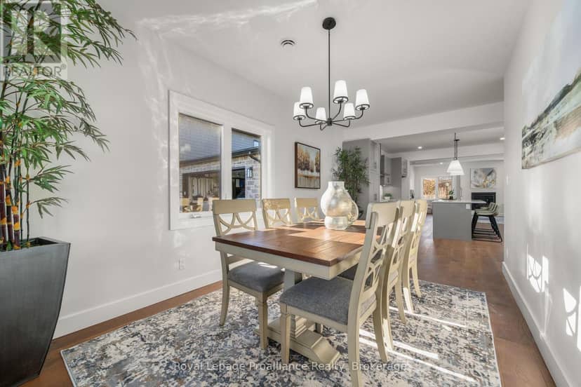 44 Fraser Drive — photo 11 of 40