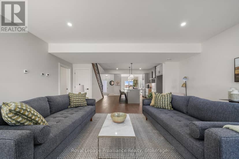 44 Fraser Drive — photo 14 of 40
