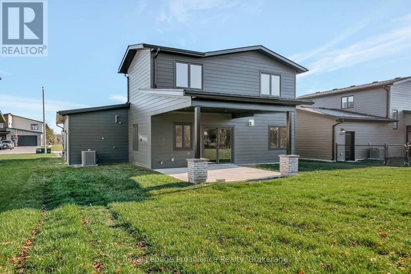 44 Fraser Drive — photo 40 of 40