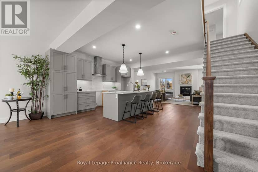 44 Fraser Drive — photo 6 of 40