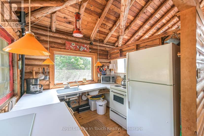 9232 Is 1810 - Bone Island — photo 18 of 31
