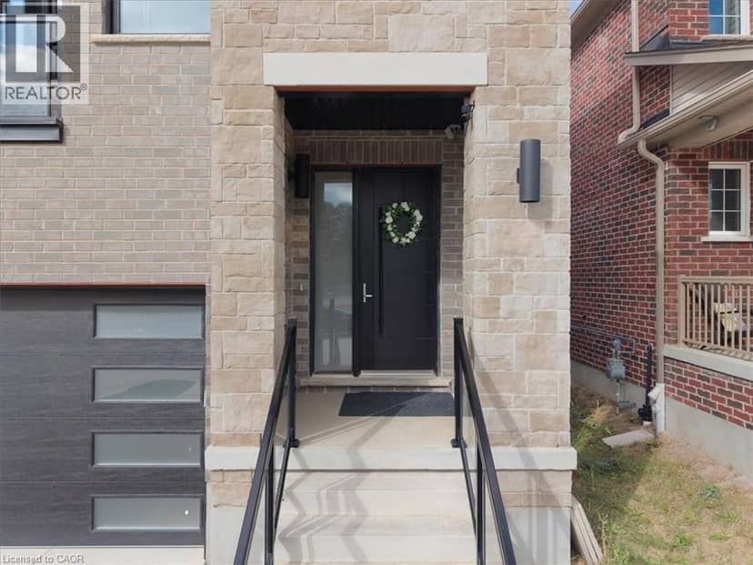 657 BENNINGER Drive — photo 2 of 40