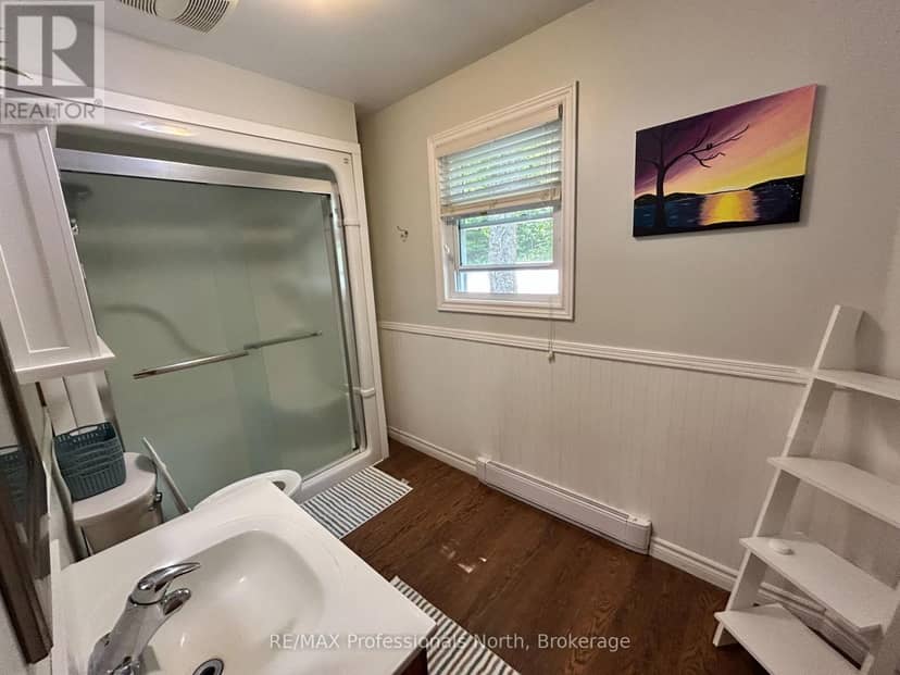 1129 Comak Crescent — photo 18 of 40