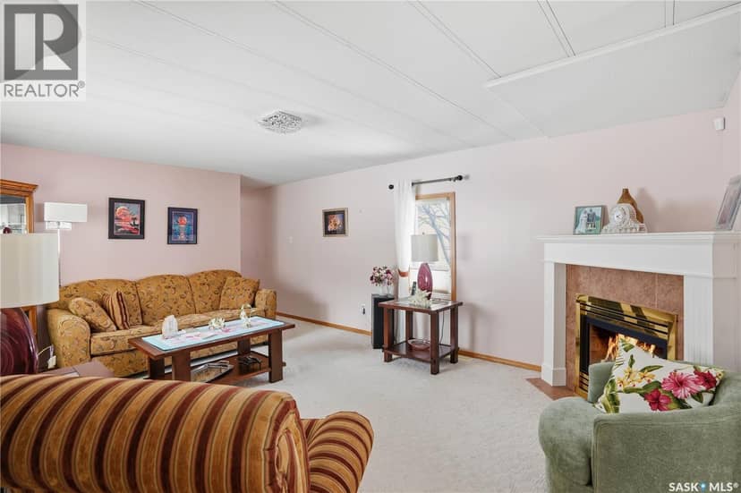 55 Crystal DRIVE — photo 10 of 40