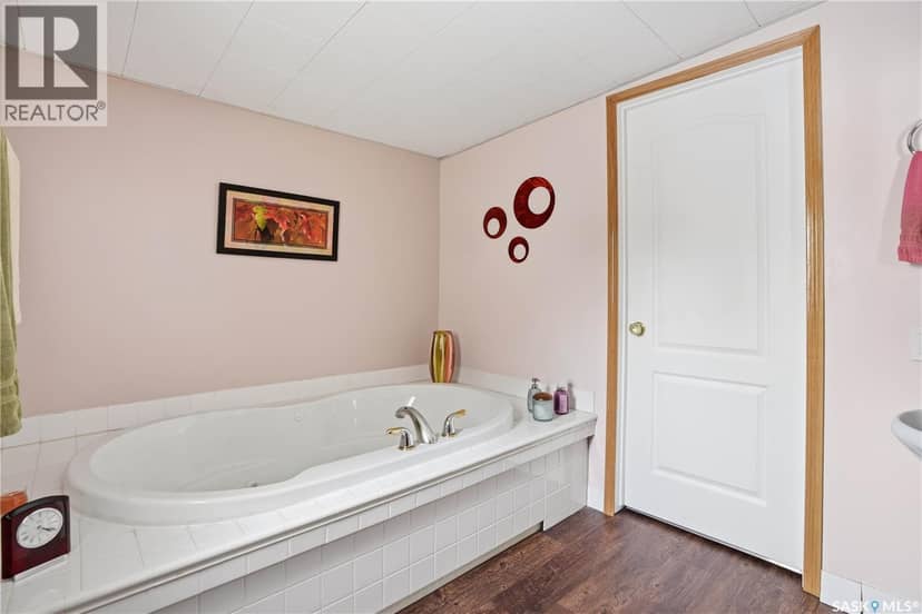 55 Crystal DRIVE — photo 29 of 40