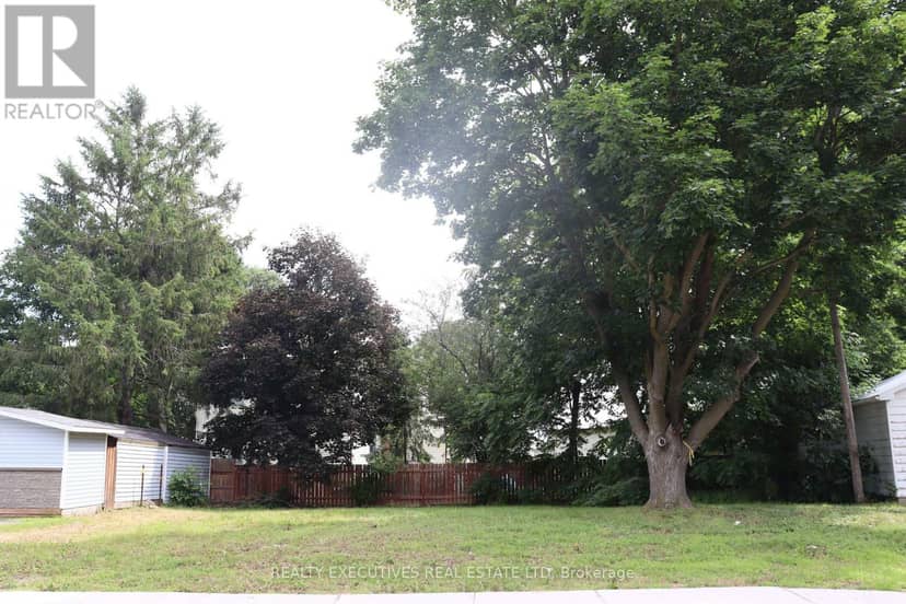 29 College Street, North Dundas, photo 2
