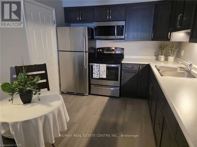 106 - 565 Greenfield Avenue — photo 31 of 40