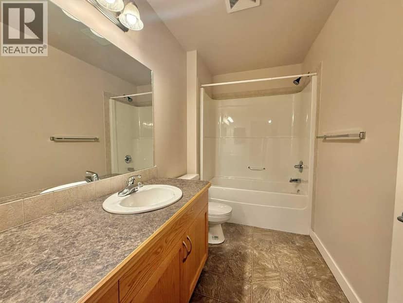 305, 109 Seabolt Drive — photo 9 of 20