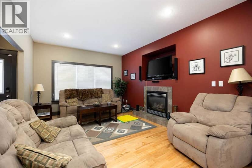 144 Falcon Drive, Fort McMurray, photo 3