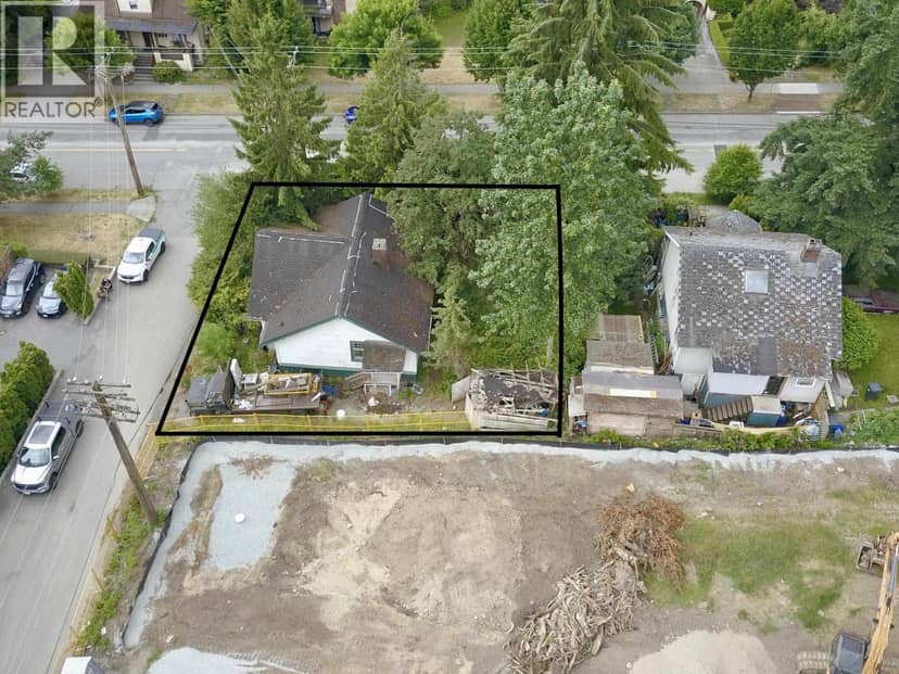 413 ELEVENTH STREET, New Westminster