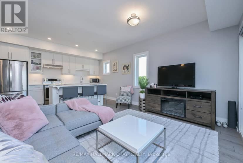 312 - 17 Centre Street — photo 14 of 27