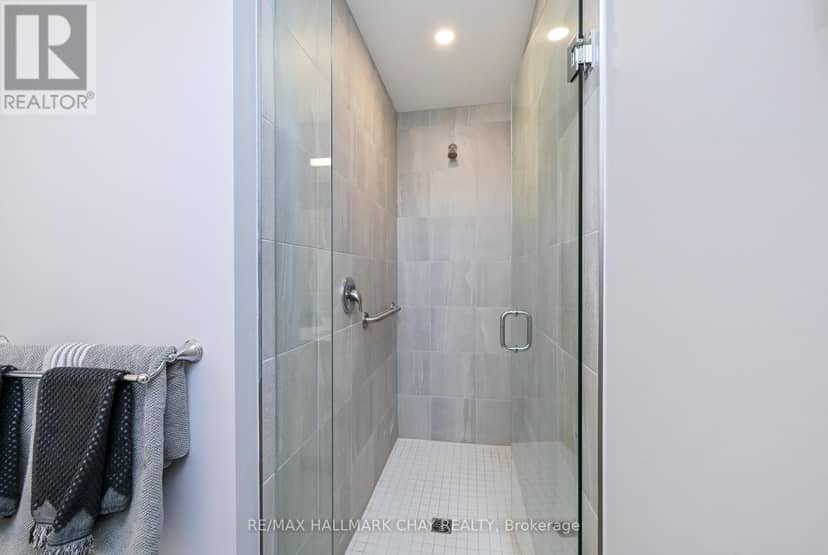 312 - 17 Centre Street — photo 23 of 27