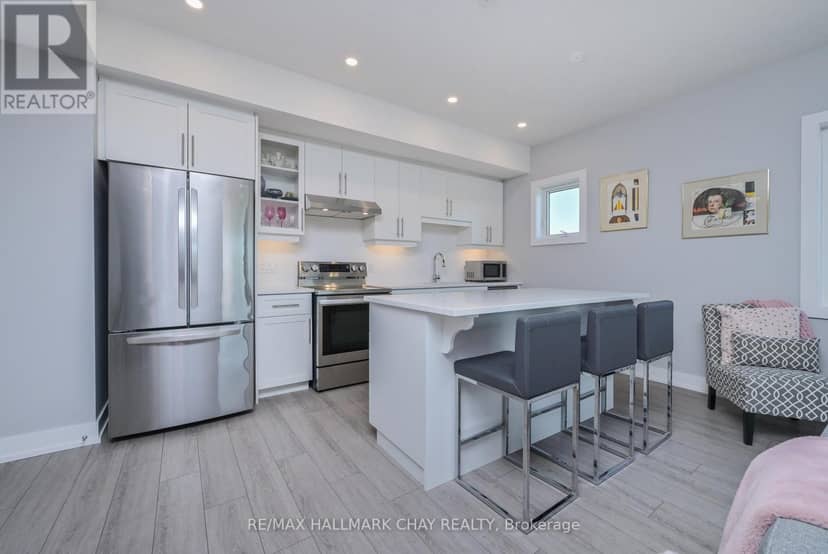 312 - 17 Centre Street — photo 6 of 27
