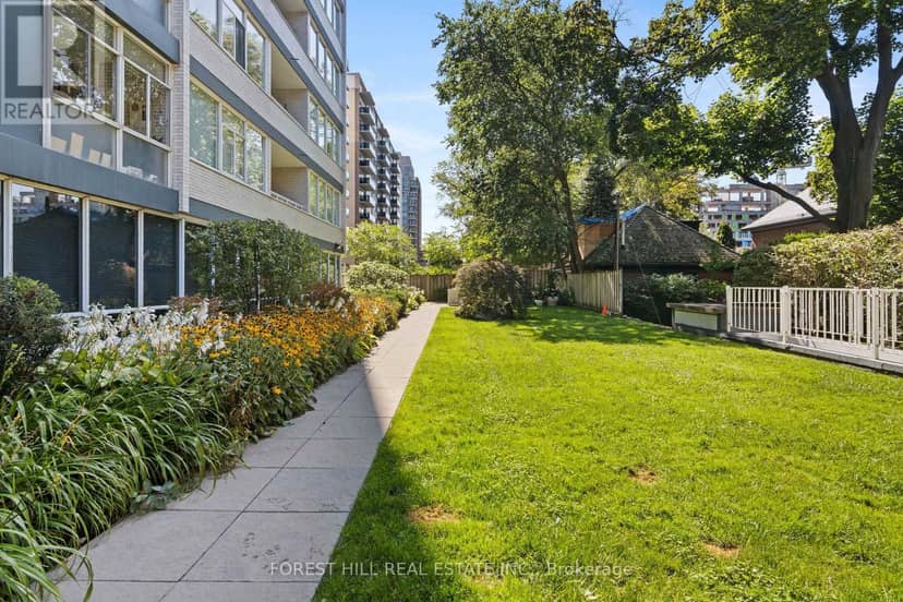 1401 - 500 Avenue Road — photo 35 of 40