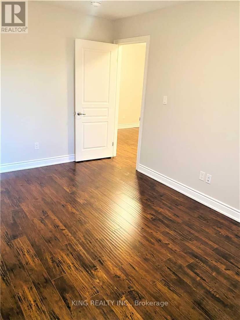 285 Silverwood Avenue — photo 9 of 13
