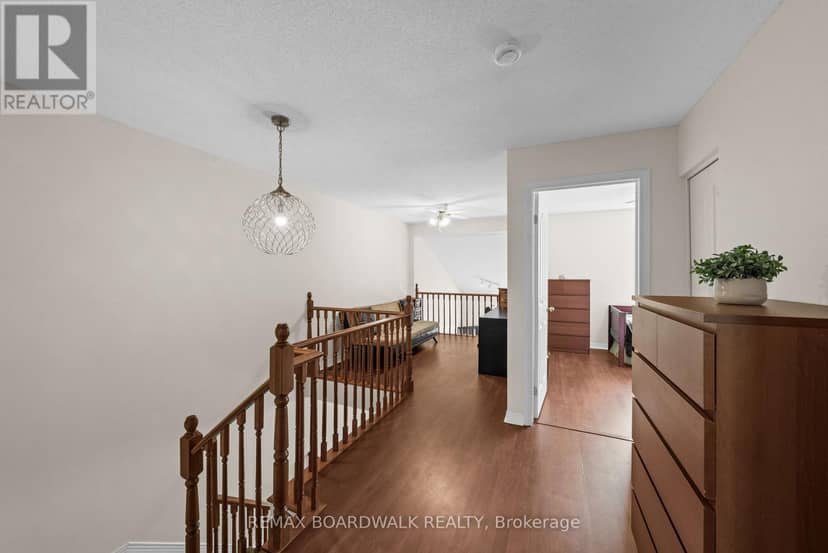 50 Gray Crescent — photo 13 of 32