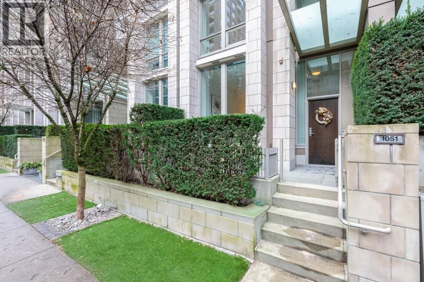 1051 RICHARDS STREET, Vancouver