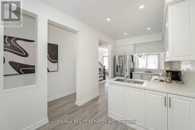 17 Dawes Road — photo 11 of 24
