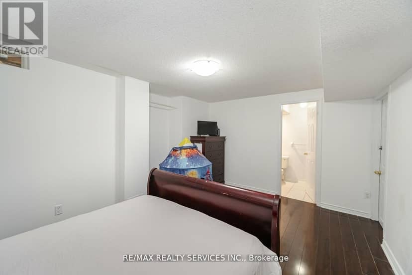 17 Dawes Road — photo 24 of 24