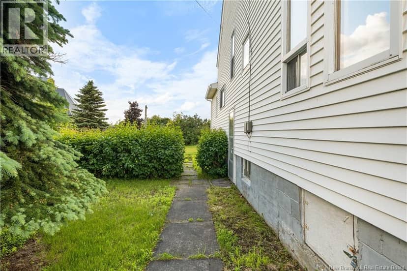 10 Bellevue Street — photo 4 of 40