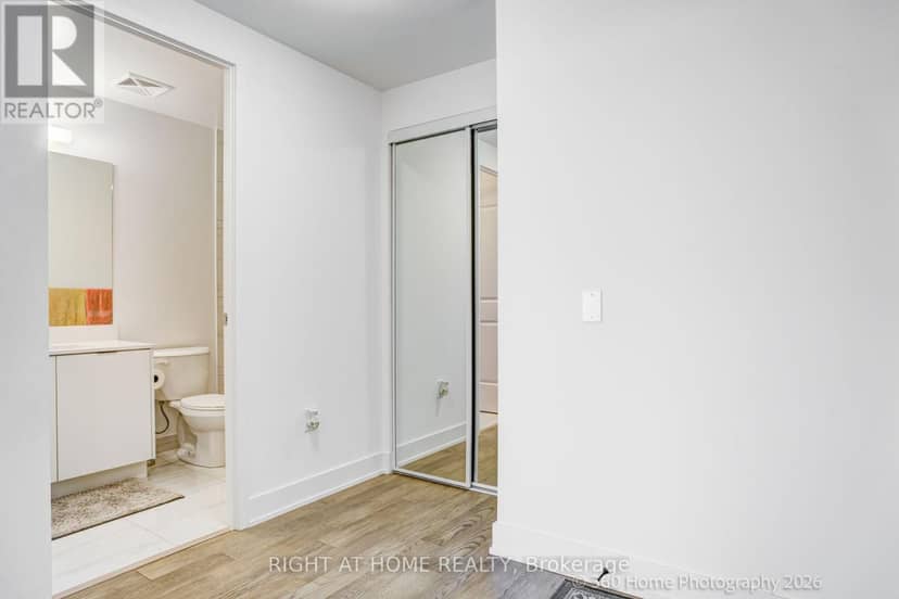 505 - 202 Burnhamthorpe Road E — photo 6 of 26