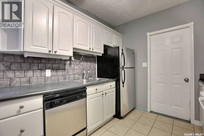 2066 Wallace STREET — photo 10 of 26
