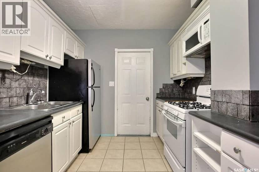 2066 Wallace STREET — photo 9 of 26