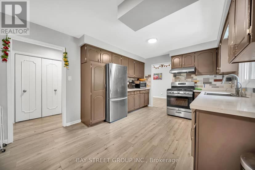 49 Maplewood Drive — photo 27 of 36